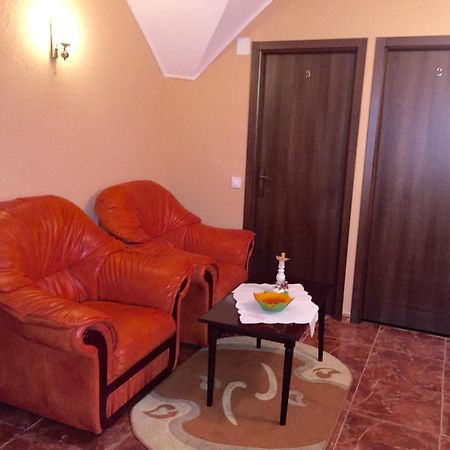 Vila La Izvor Petresti Bagian luar foto